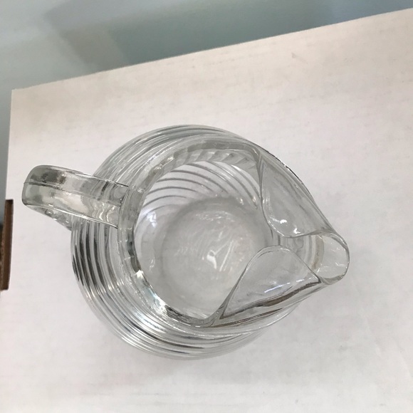 Vintage Clear Glass Round CottageCore Juice Pitcher With Ice Lip 6 Inches Tall - Picture 7 of 7